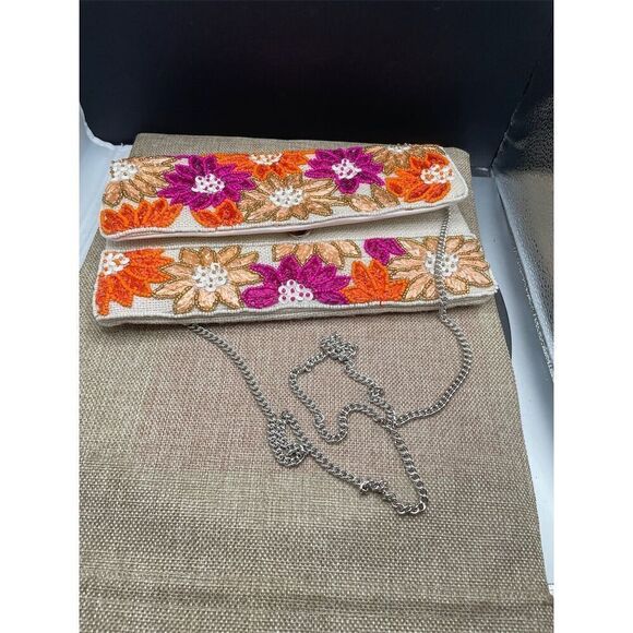 La’Chic Designs Women's Floral Beaded Crossbody Bag Multicolor Embroidery - Picture 7 of 9